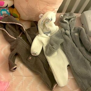 Carter’s Sherpa onesies/Pajamas set of 3